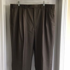 Men’s Pleated Dress Pant